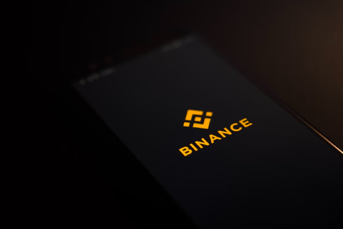 Binance Faces Executive Exodus as DOJ Investigation Looms